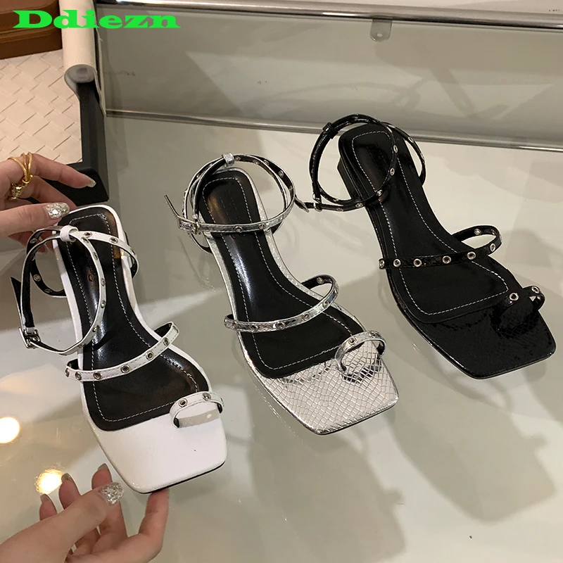 Дамски елегантни обувки на ток 2023 Летни новости в модата за Дамски сандали С квадратни пръсти, джапанки, Дамски обувки