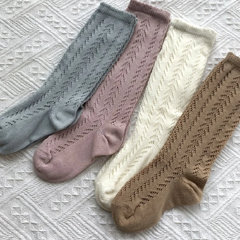 Детски чорапи за новородени в испански стил, выдалбливают високи чорапи за малки момичета, Летни шарени обикновена мрежести чорапи-тръби, дълги чорапи за новородени
