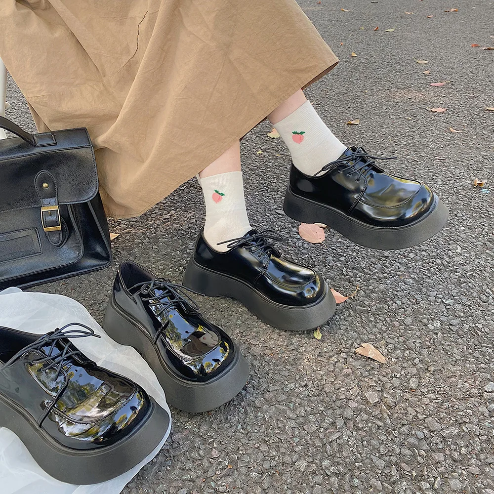 Домашни чехли, дамски обувки на равна платформа, средни плитки слипоны, Женски меки 2023, основни ежедневни чорапи от изкуствена кожа с кръгла пръсти в ретро стил дантела