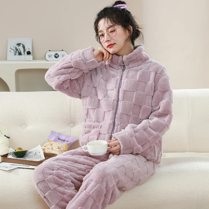 Зимна нова дебела фланелевая пижами, дамски домашни дрехи от коралов руно, състояща се от две части, Топло свободна ежедневни дамски пижами с яка-устойчива, проста пижами