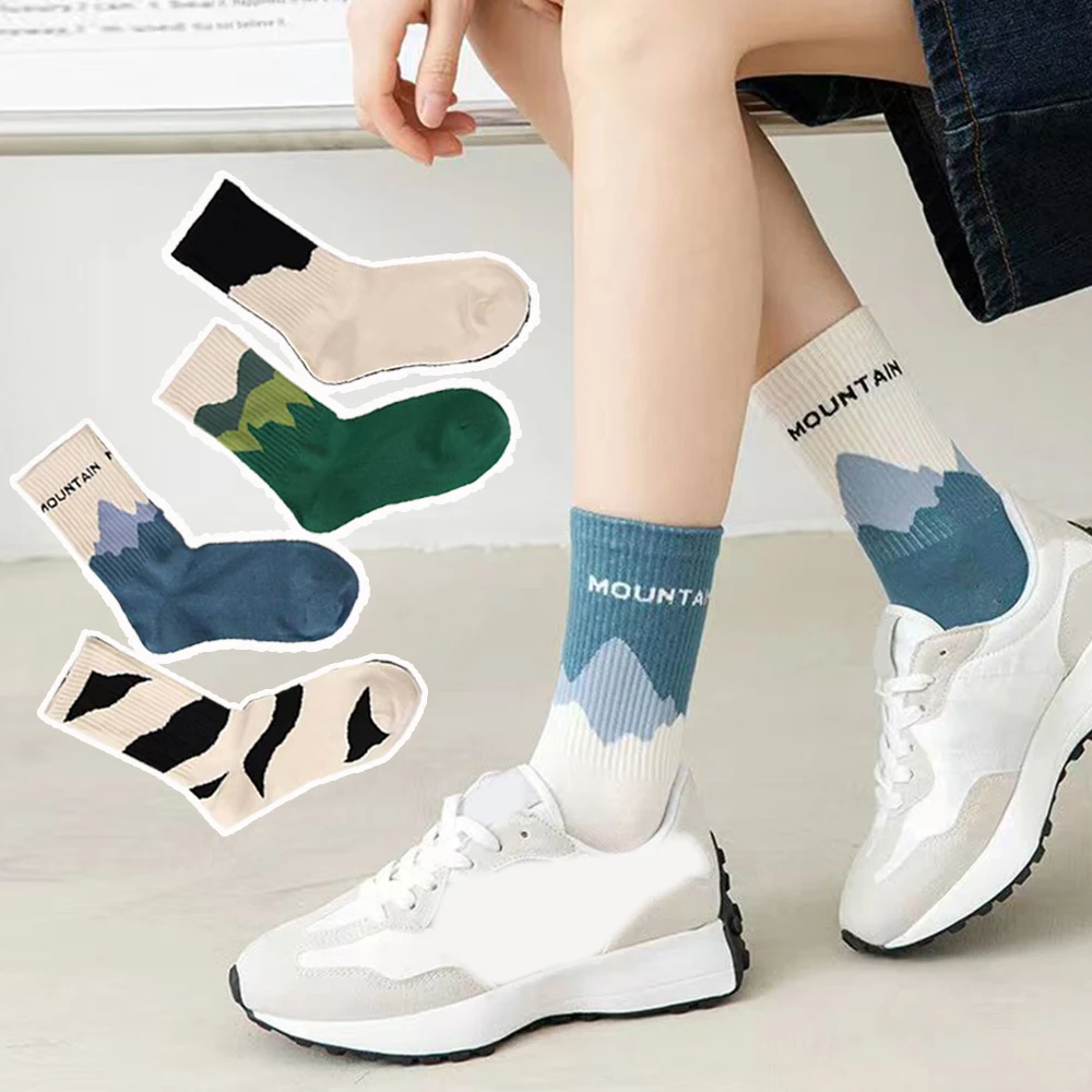 Креативната женска градинска облекла, памучни чорапи, спортни чорапи за краката, чифт чорапи със средна дължина, цветни чорапи дишащи с принтом без кости
