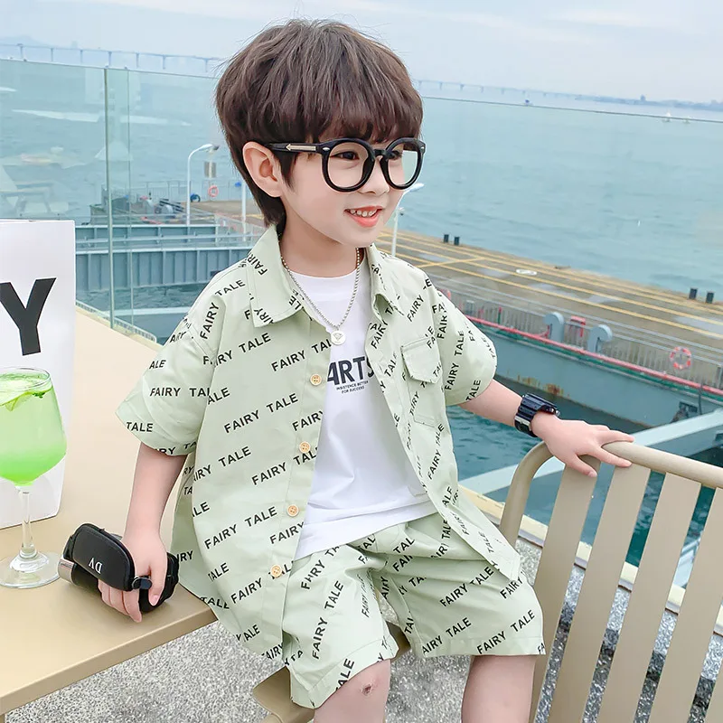 Летен костюм за момчета 2023 г., новите детски блузи и панталони, ежедневни универсална дреха в корейски стил, бутикови дрехи на прост стил за момчета