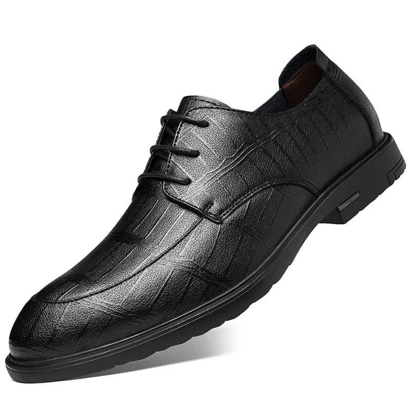 Мъжка черна кожена обувки в британския стил на модела обувки в света на стил, универсална ежедневни обувки, амортизирующая обувки, износостойкая