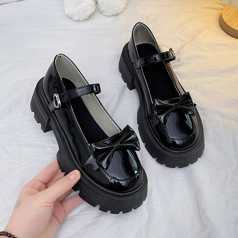 Обувки в стил Лолита 