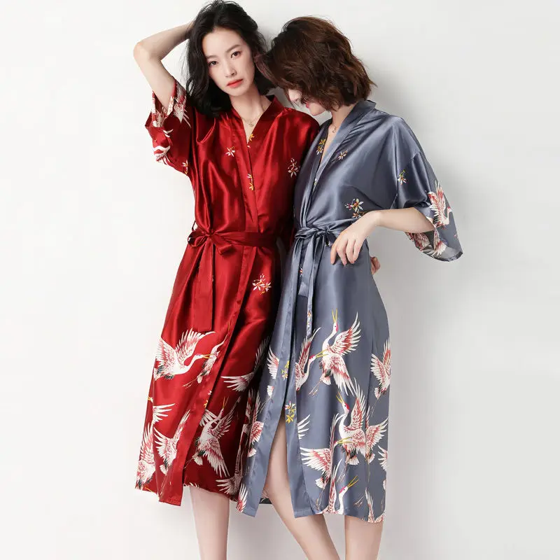 Пижами дамски лятна и есенна тънка ледена коприна нощница за двойки червен цвят. Сив халат, кимоно, нощница, пижама sesy